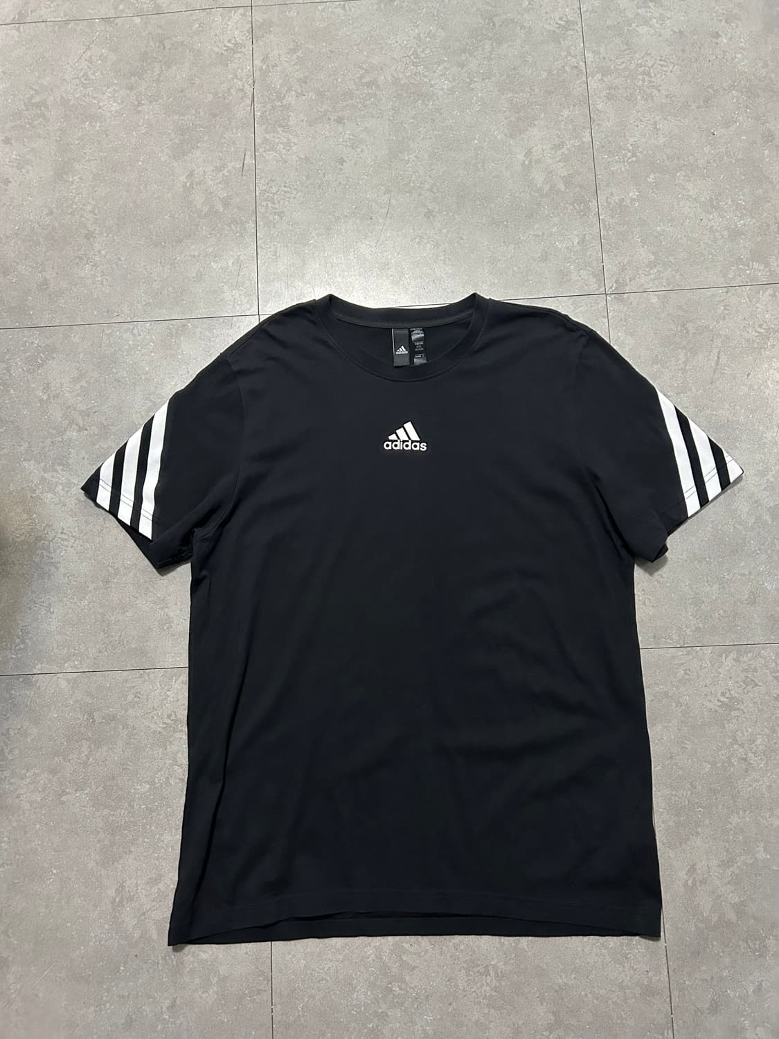 아디다스  오리지널 미드로고 코튼 숏슬리브  티셔츠  105size   상품이미지1
