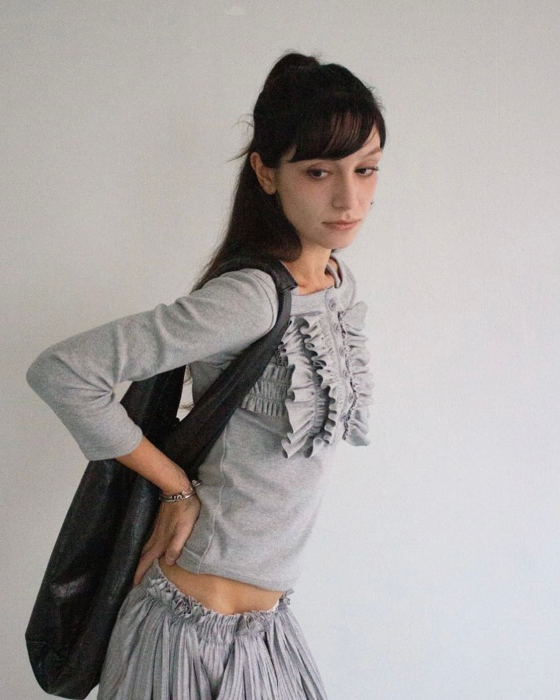 pauline 폴린느 러플 더블 롱슬리브 티 상품이미지2