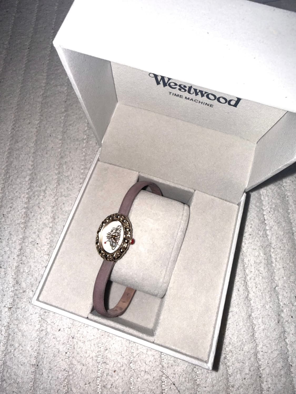 비비안웨스트우드 시계 팔찌 로코코 Vivienne Westwood Roc 상품이미지1