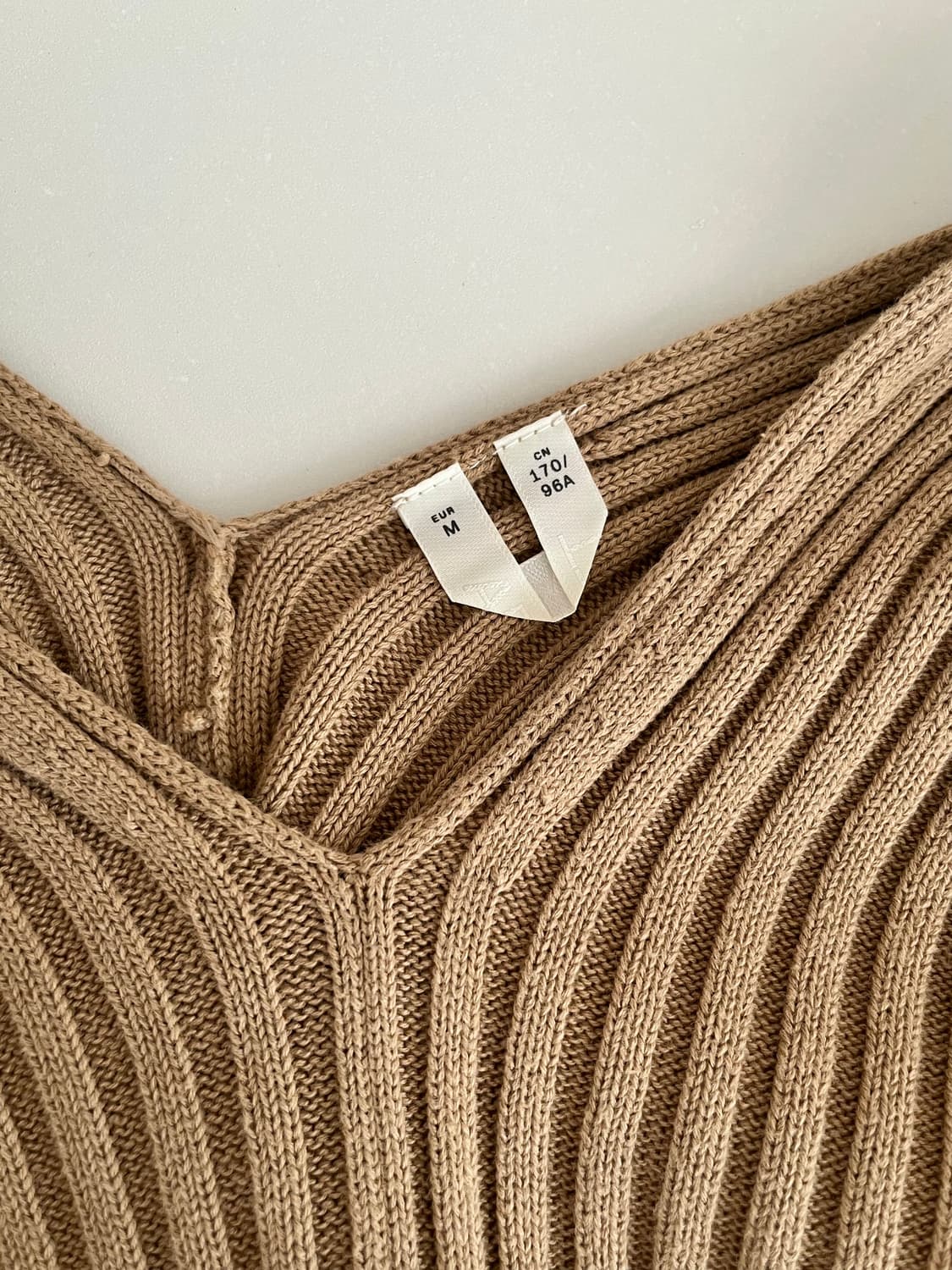 M) 아르켓 코튼 브이넥 니트 베이지 상품이미지3