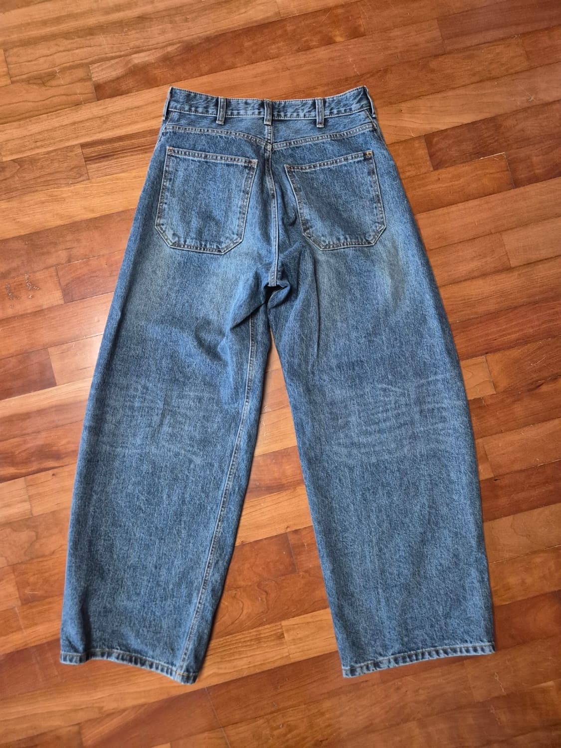 (3) 해칭룸 와이드 커브진 워시드블루 상품이미지2