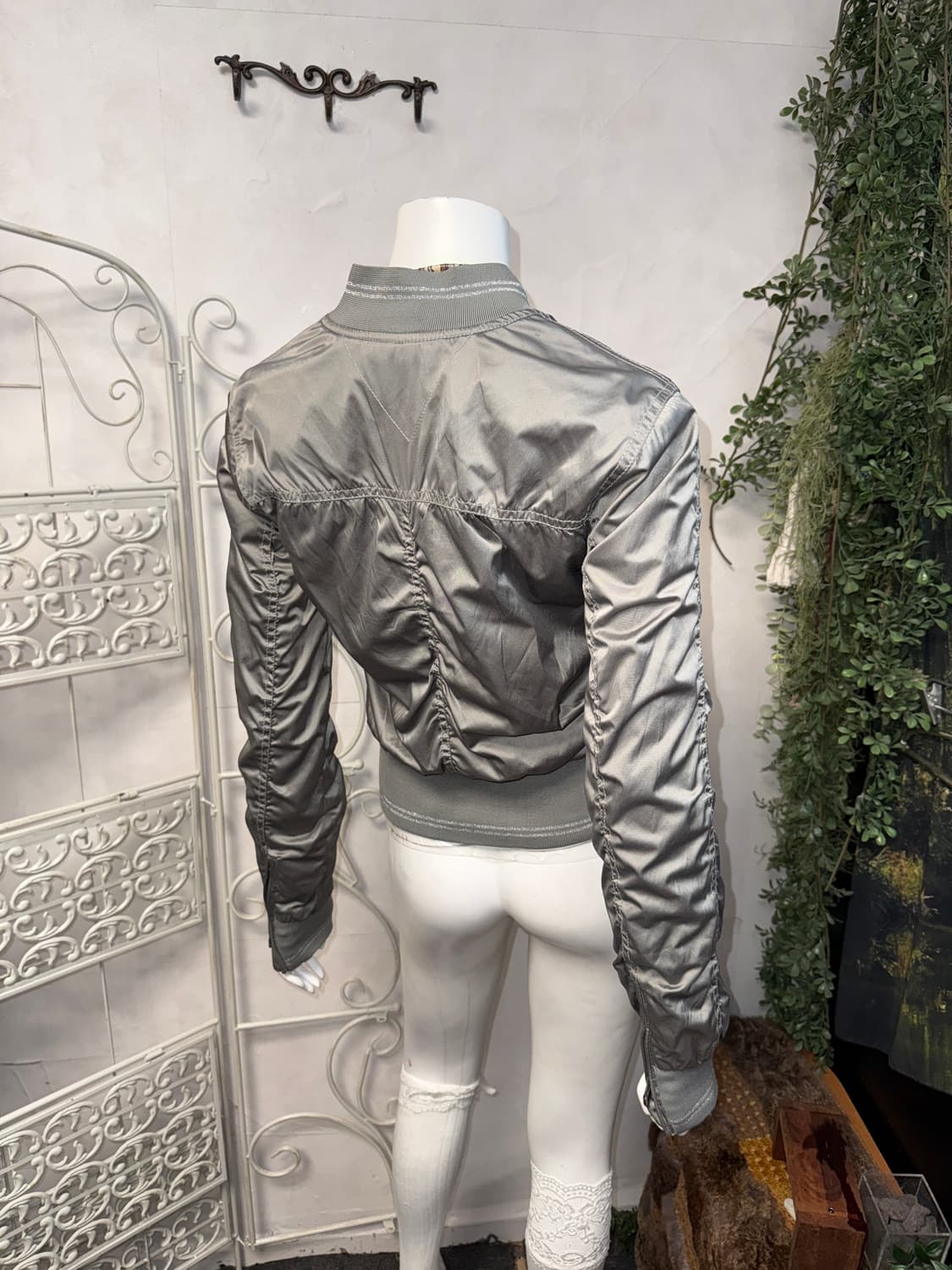 Tommy Hilfiger glossy silver shirring 봄버 상품이미지7