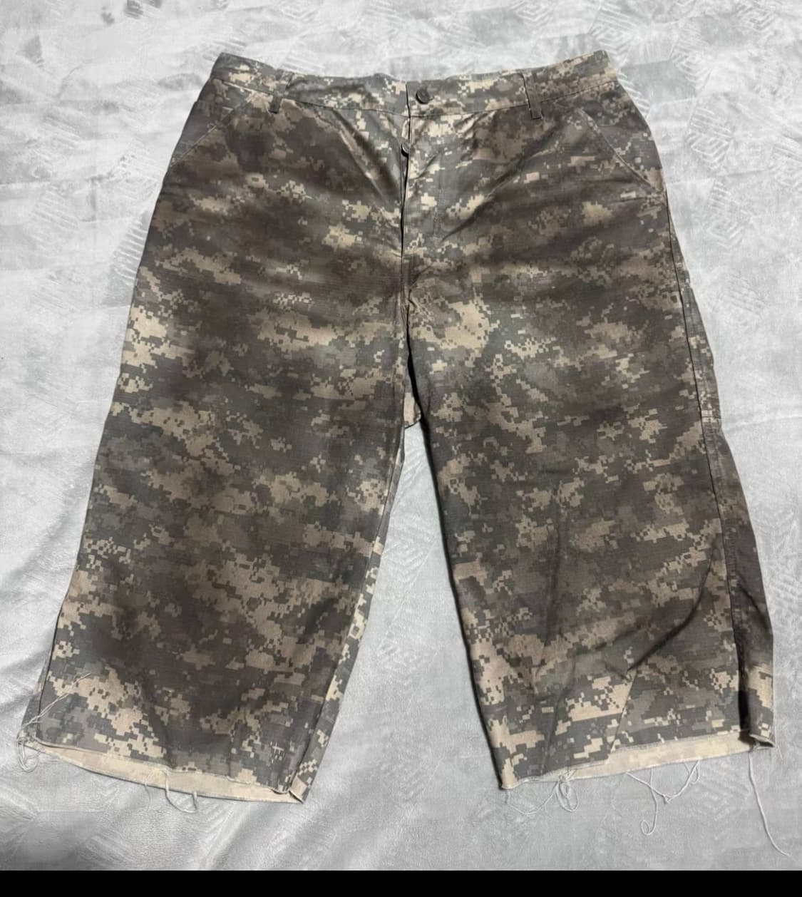 (XL, 32-34) 알렉산더 디제노바 트래쉬드 카모 언더그라운드 쇼츠 상품이미지1