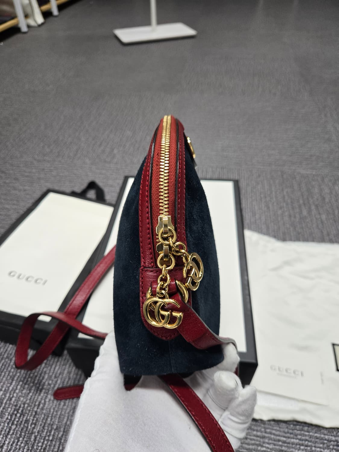 [특가][정품]구찌 오피디아 스웨이드 숄더백 상품이미지3