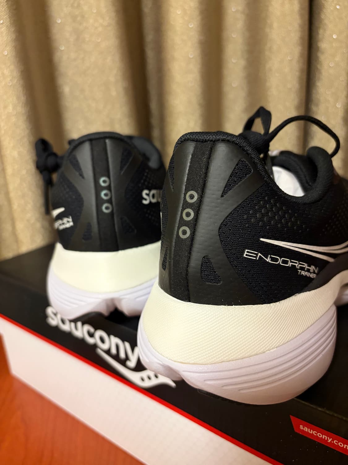 써코니 엔돌핀 트레이너 270사이즈 상품이미지5