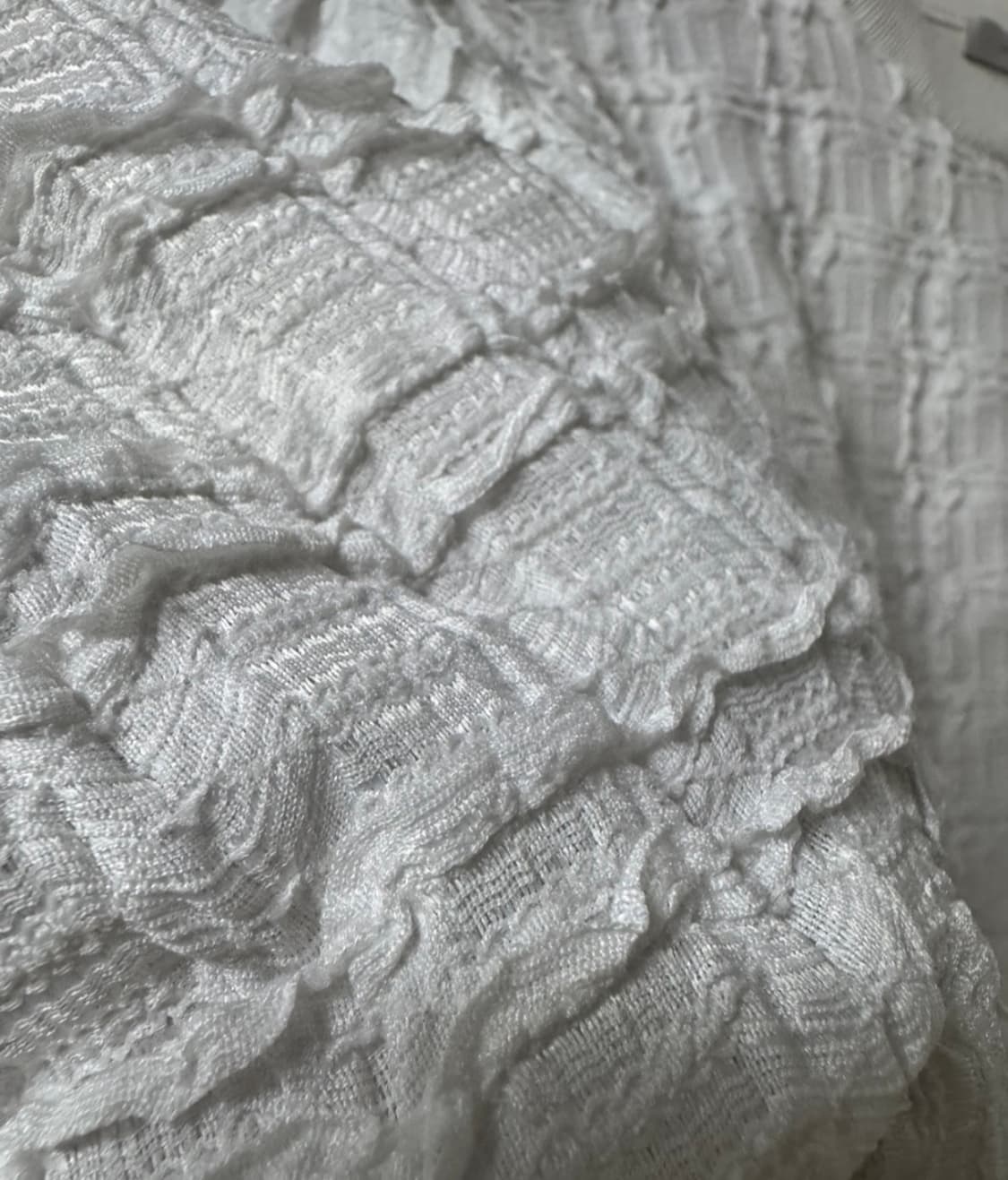 ME:SENSE 미센스 엠보 블라우스 상품이미지6