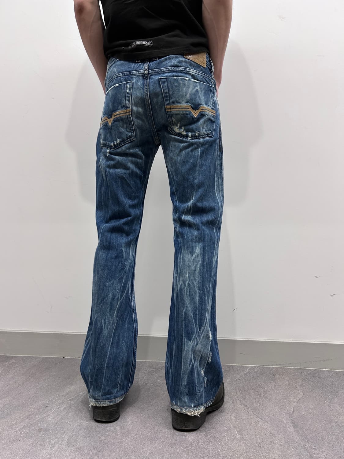 디젤 자티니 크랙 워싱 데님 팬츠 상품이미지3