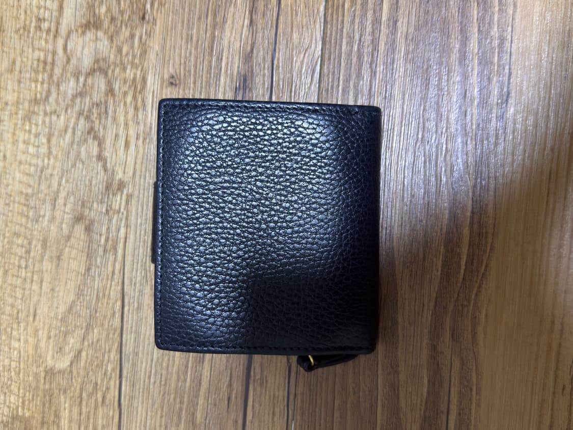 구찌 GG 마몬트 플랩 반지갑 블랙 팔아요 상품이미지3