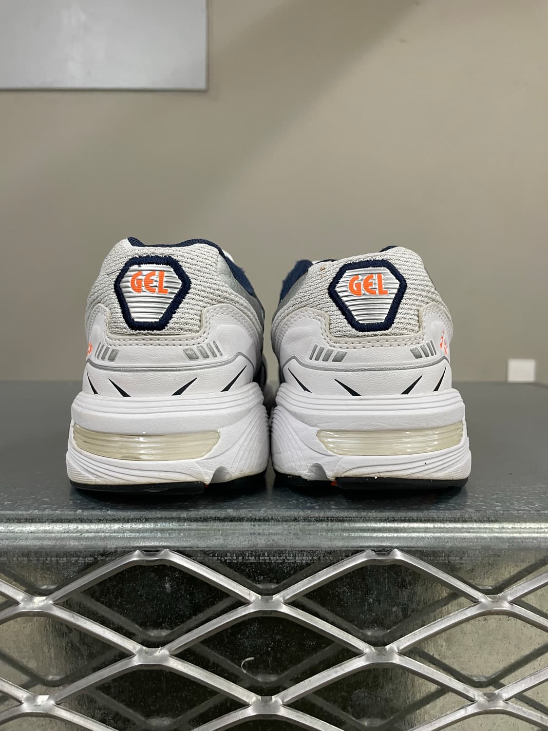 아식스 젤 1090 화이트 미드나잇 235 상품이미지3