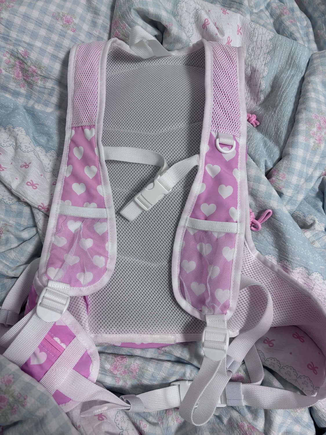 더뮤지엄비지터 MESH MOUNTAINEERING BAG 하트 백팩 상품이미지4