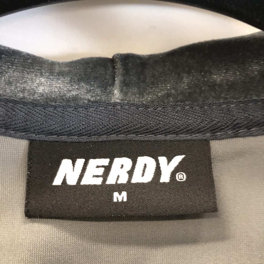 NERDY 널디 크롭 벨벳져지 M 상품이미지5