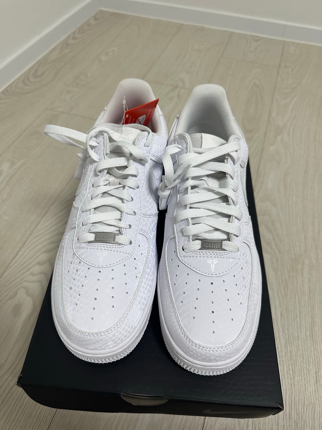 나이키 x 코비 에어 포스 1 로우 화이트 270mm 새상품 상품이미지4