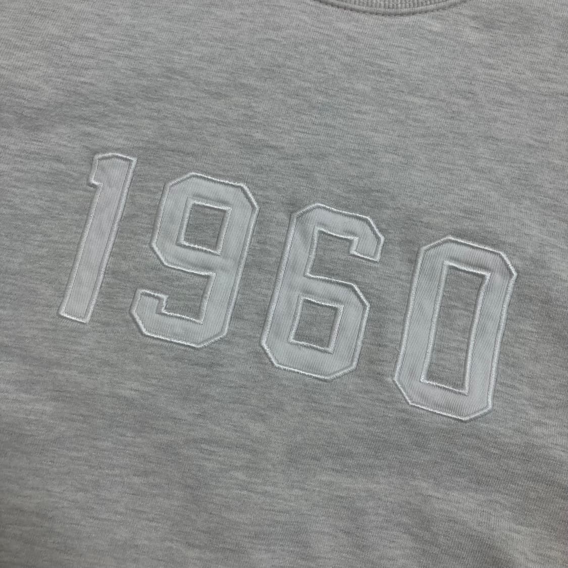 유니폼 브릿지 1960 로고 그레이 맨투맨 상품이미지2