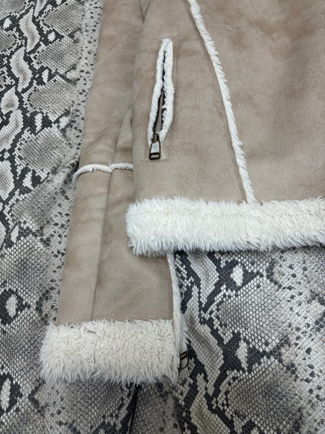 Y2K High Neck Buckle Detail Mustang 상품이미지4