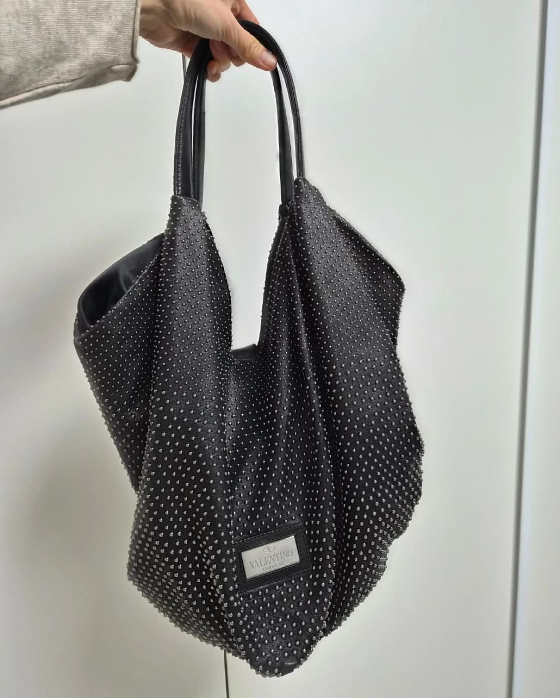 발렌티노 스터드 리본 호보백 상품이미지3