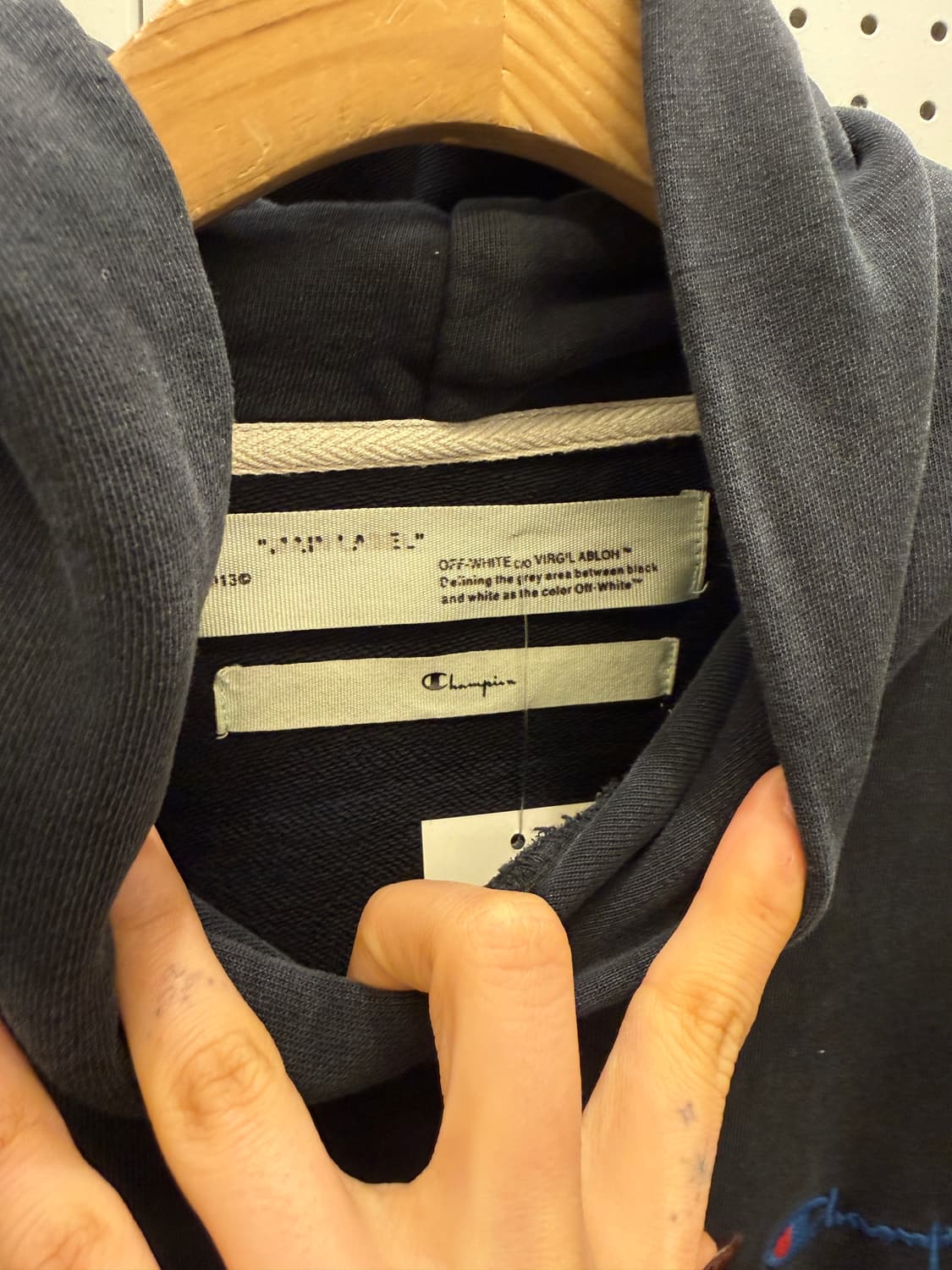 오프화이트 챔피온 후드티 블랙 U1336 상품이미지5