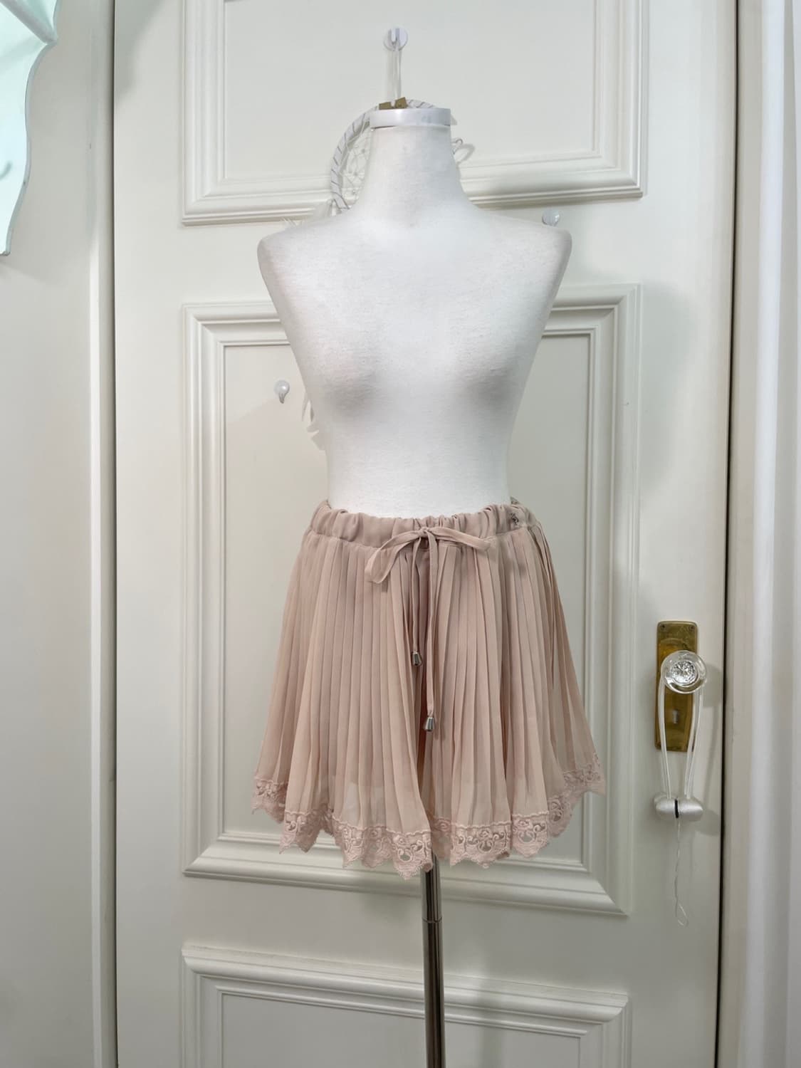 coralbeige pleats lace point banding min 상품이미지1