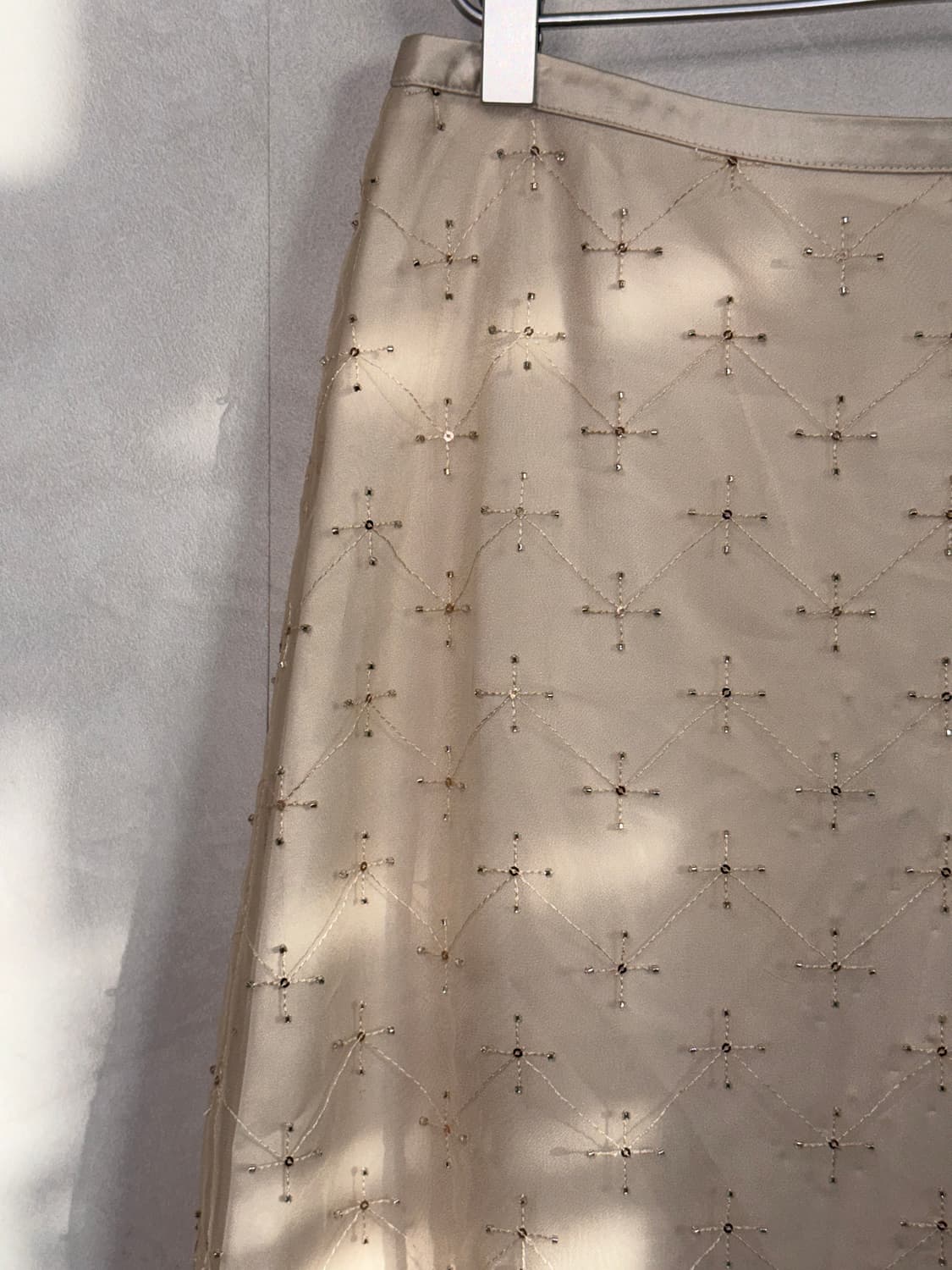 Ivory beads spangle mesh layered skirt 상품이미지3