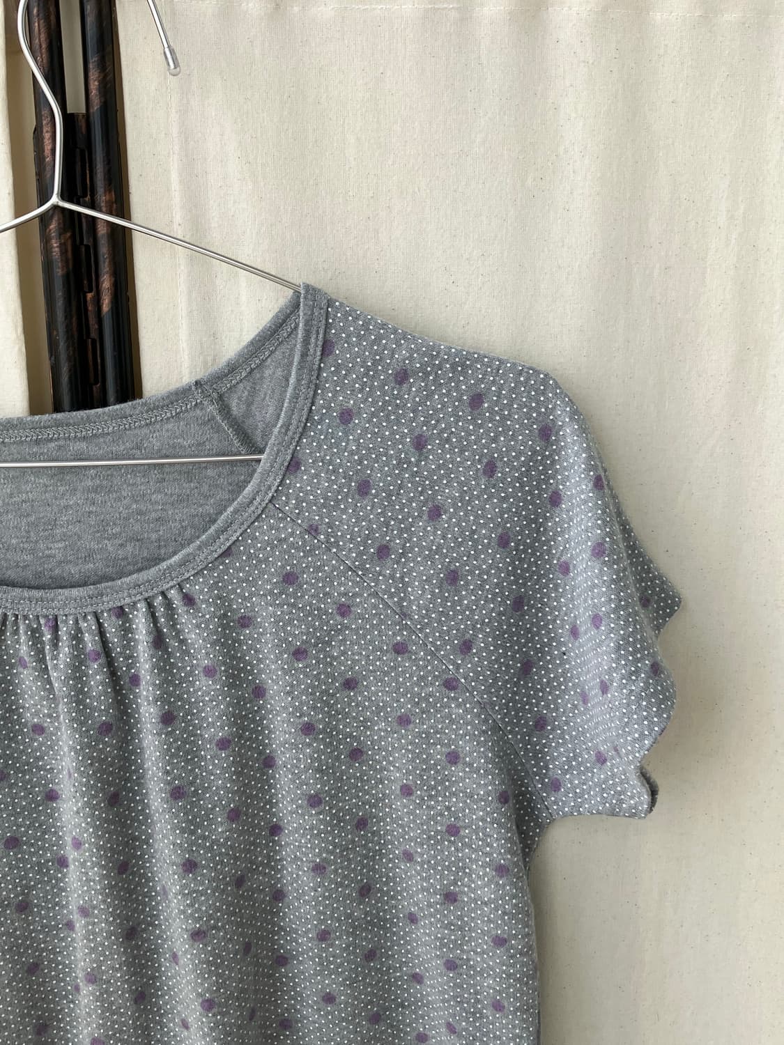 gray purple dot shirring half t-shirt 상품이미지3