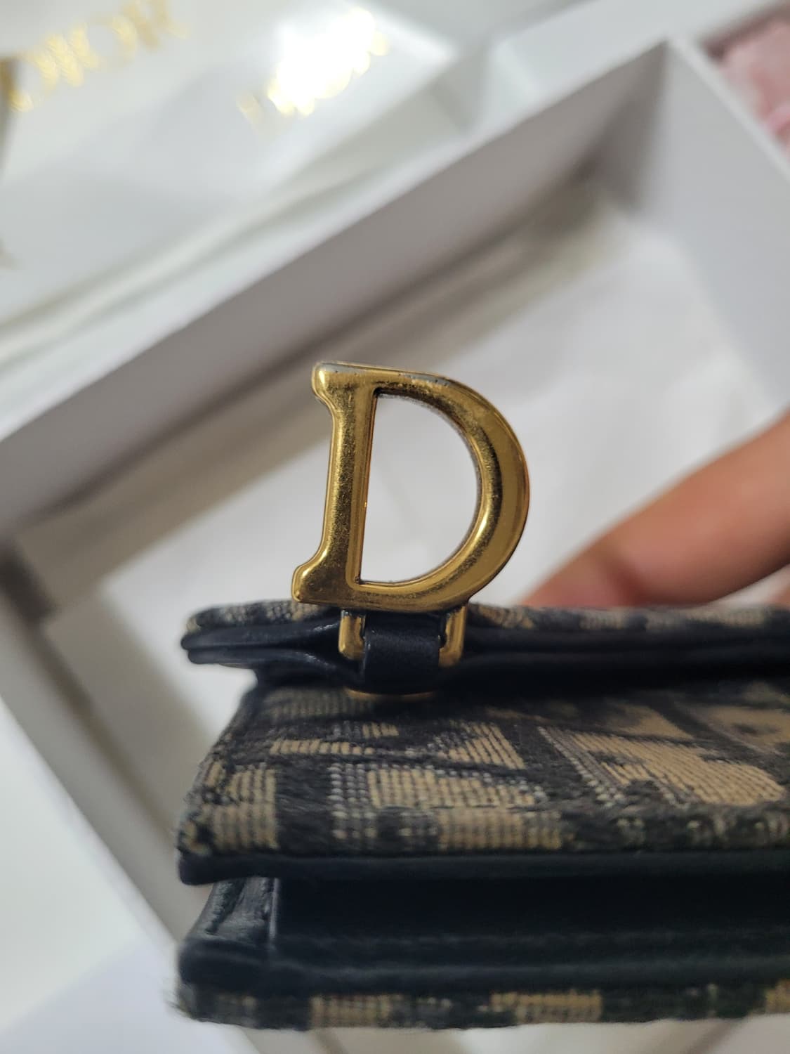 디올 오블리크 새들플랩 카드지갑 상품이미지5