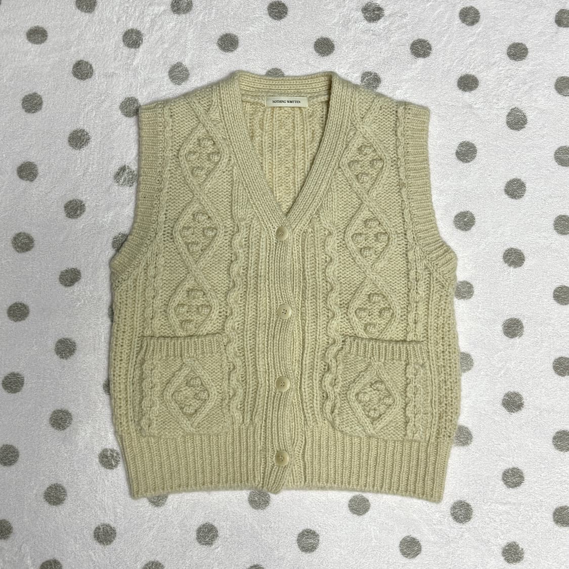 낫띵리튼 케이블 니트베스트 상품이미지1