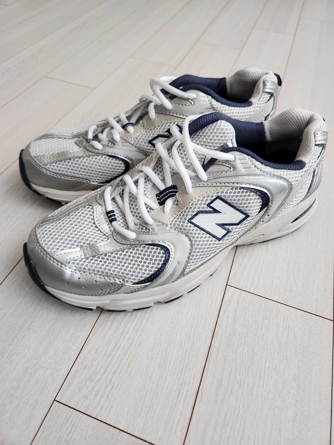 뉴발란스 운동화 530 스틸 그레이 (MR530KA) 사이즈275

 상품이미지1