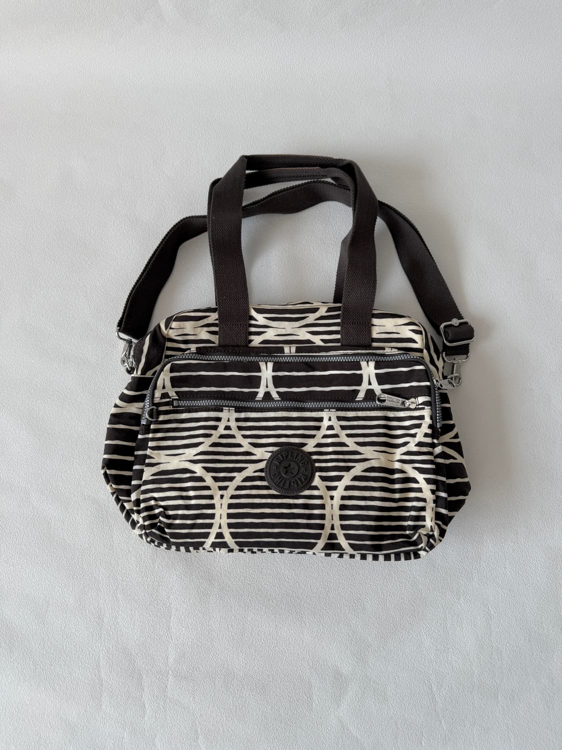 키플링(Kipling) 크로스 토트백(파우치 포함) 상품이미지1