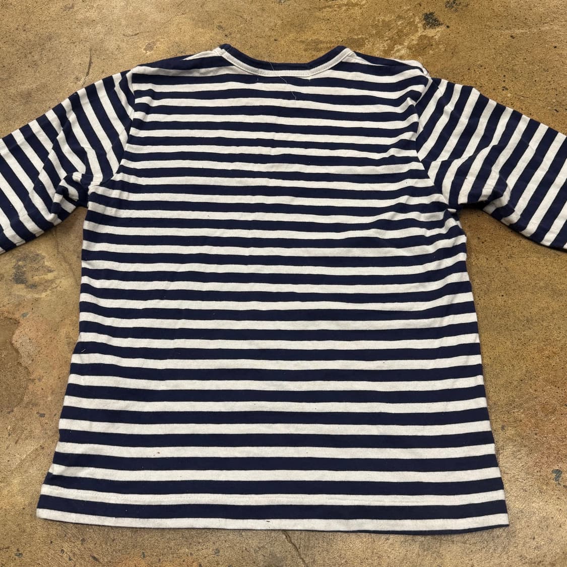 꼼데가르송 네이비 스트라이프 단가라 하트 와펜 롱 슬리브 상품이미지4