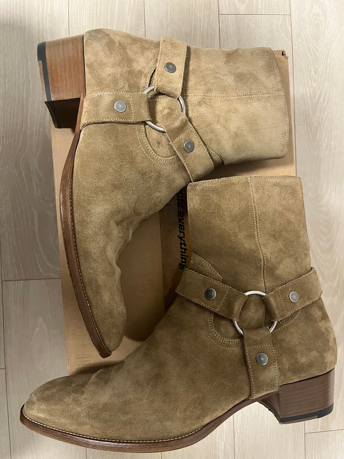 생로랑 22FW 스웨이드 하네스 부츠 상품이미지3