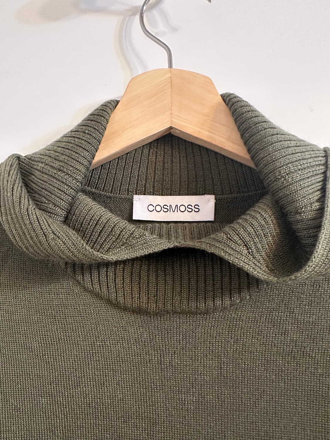 COSMOSS 후드 니트 올리브  상품이미지3