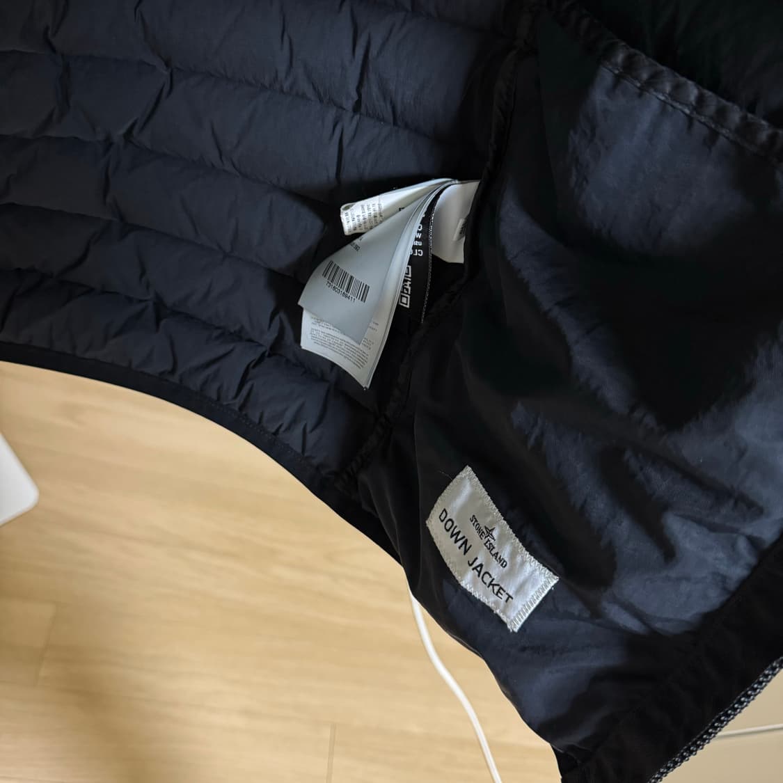 스톤아일랜드 경량패딩  상품이미지4