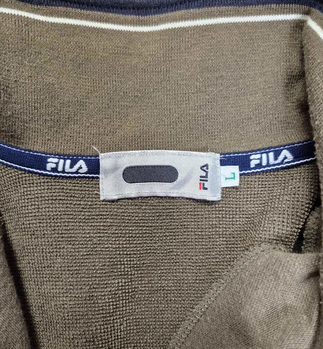 [FILA] 남성 하프집업 맨투맨 판매합니다(사이즈: L/색상: 카키색) 상품이미지3