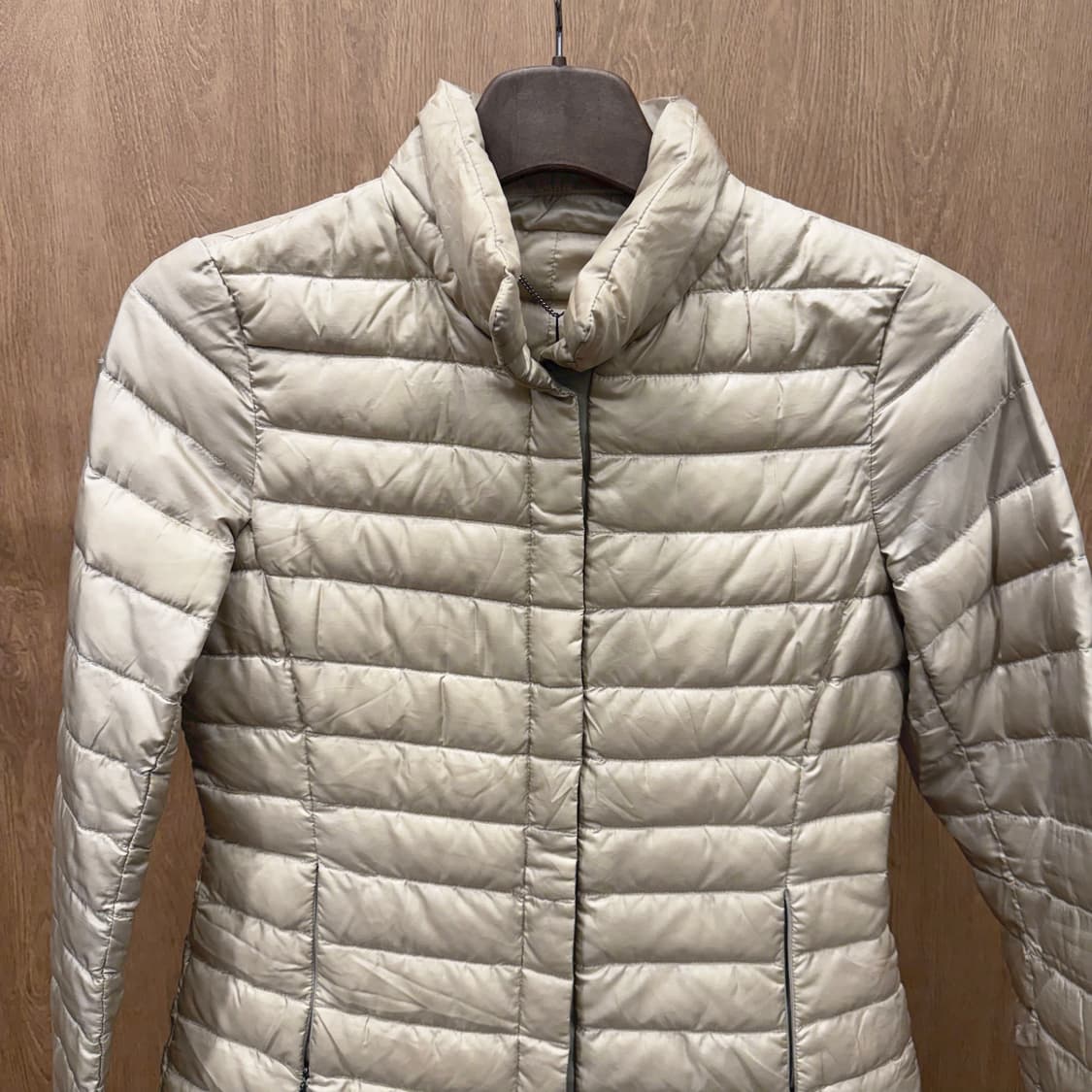 막스마라 위켄드 경량 다운 패딩 자켓 퀄팅 패턴 디테일 라이트 베이지  상품이미지4