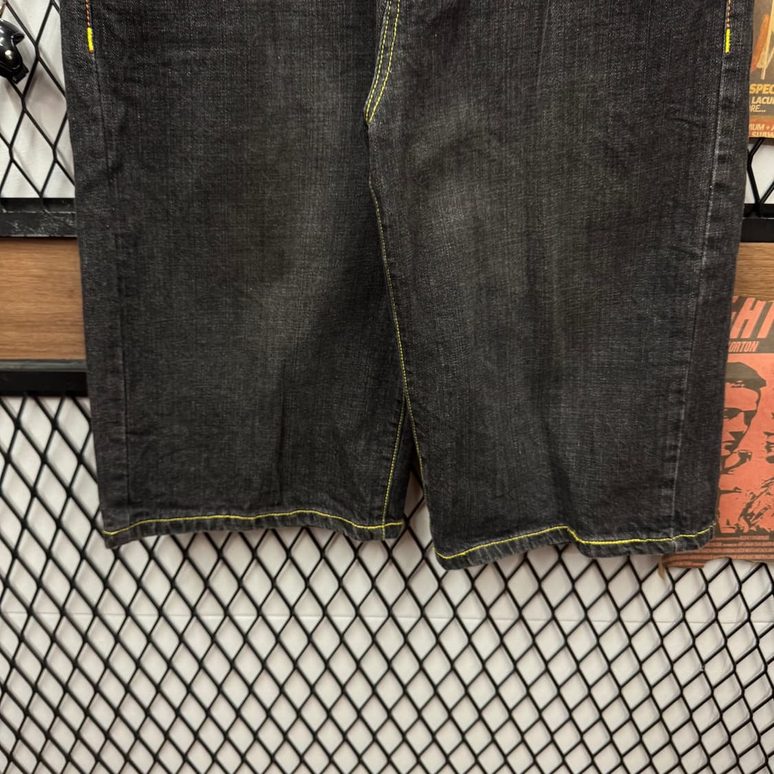 00s 크리스찬 오디저 데님 반바지 후면 호랑이 자수 포인트 흑청 상품이미지4