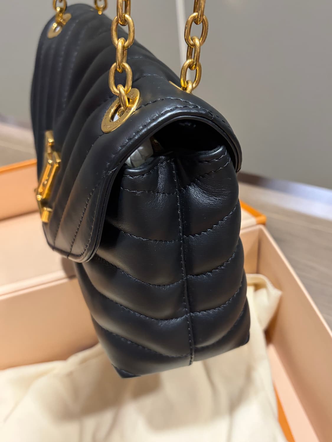 정품 루이비통 LV뉴웨이브 체인백  상품이미지7