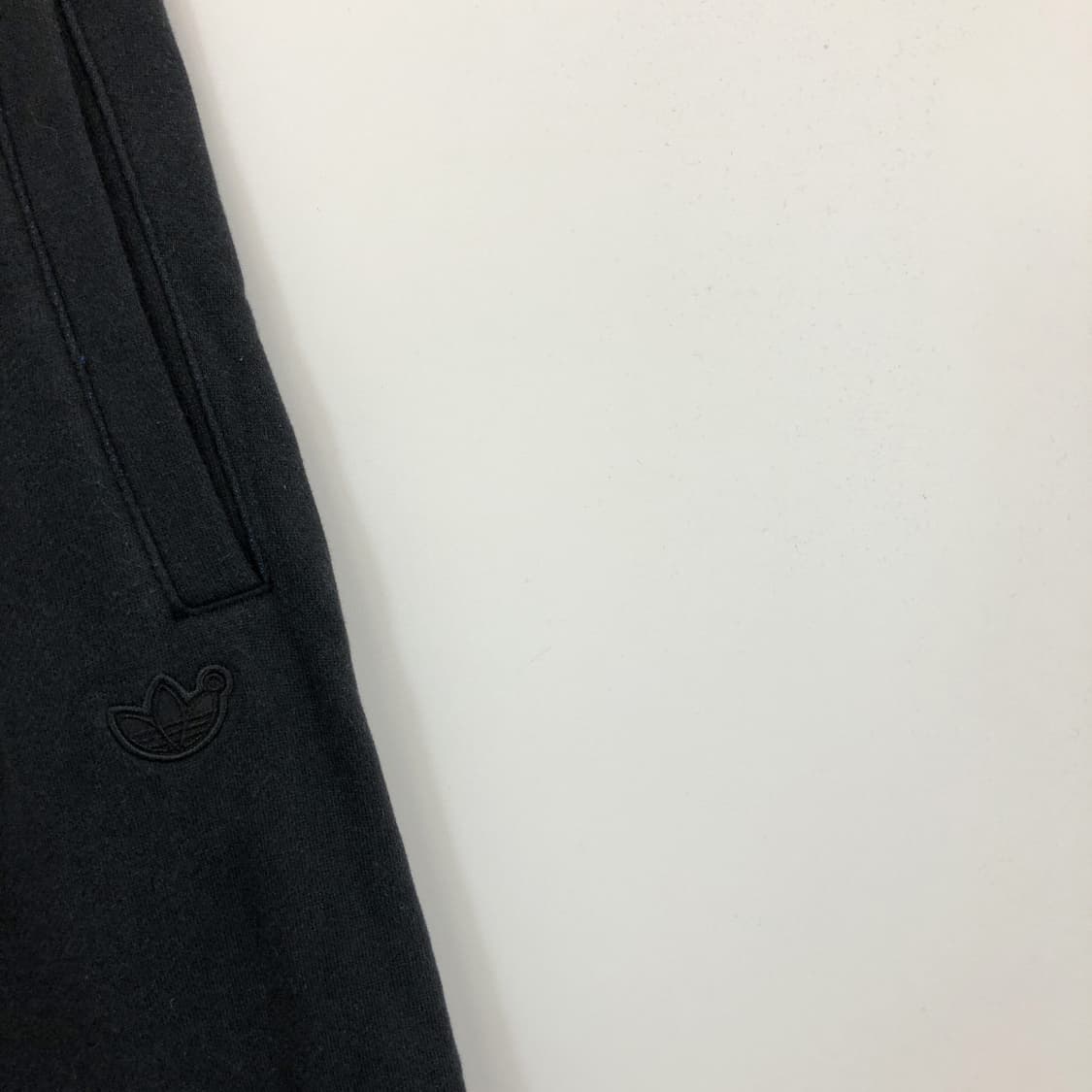 아디다스 ESS 에센셜 와이드 스웻팬츠 27-28  상품이미지2