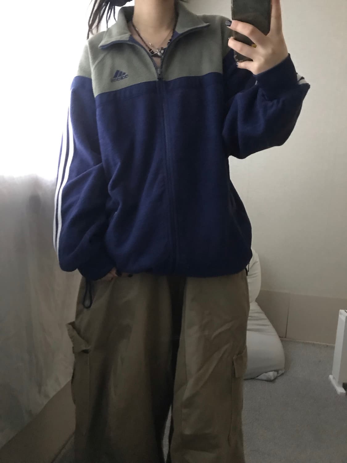 아디다스90s 카키 네이비 오버핏 후리스 상품이미지2