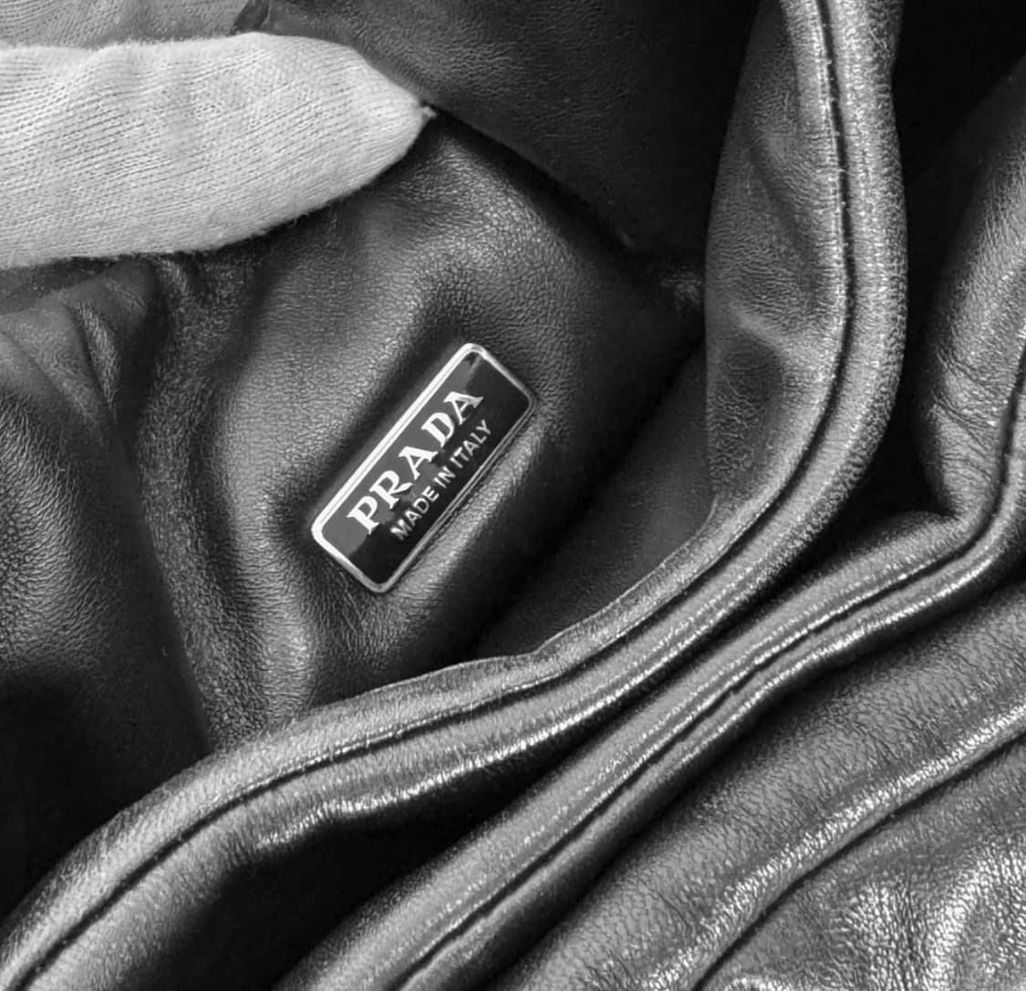 [M] 프라다 패디드 패딩 소프트 패딩 니파 레더 백 토트백 미디움 블랙 상품이미지9
