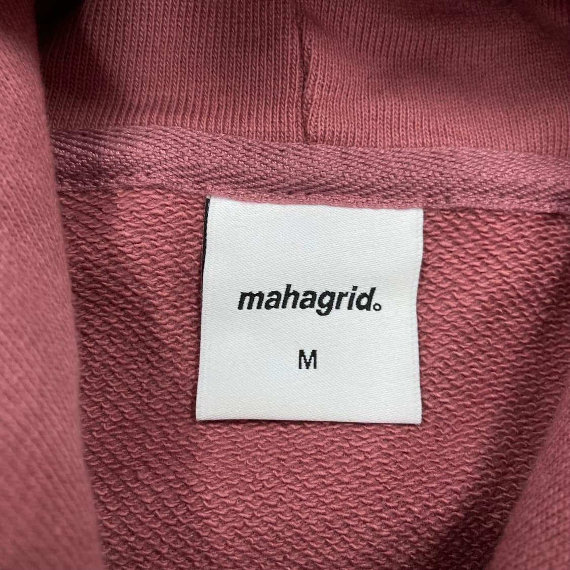 마하그리드 핑크 컬러 프린팅 빅로고 후드티 상품이미지3