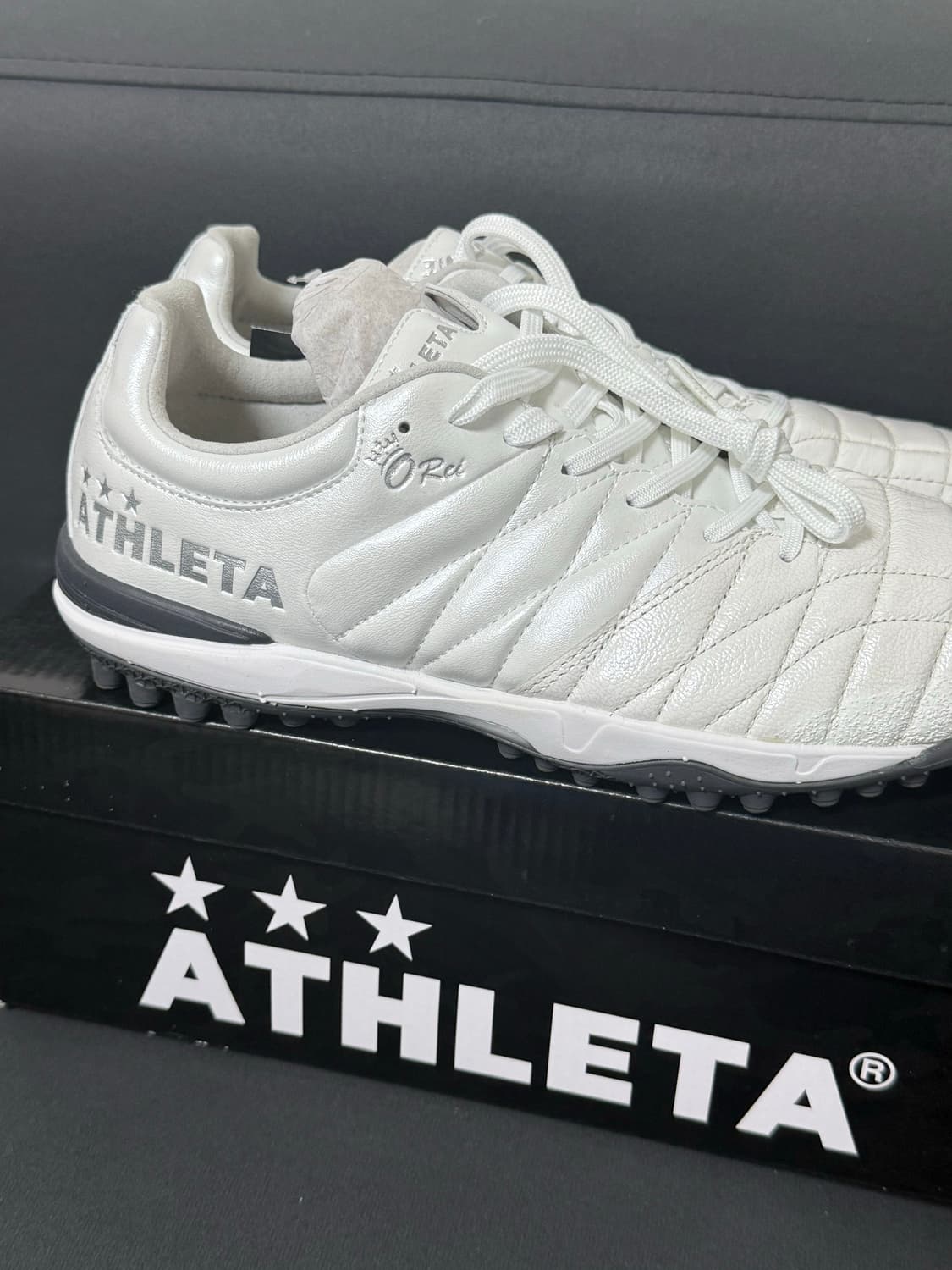 아슬레타 오레이 T6 255 화이트+실버 상품이미지2