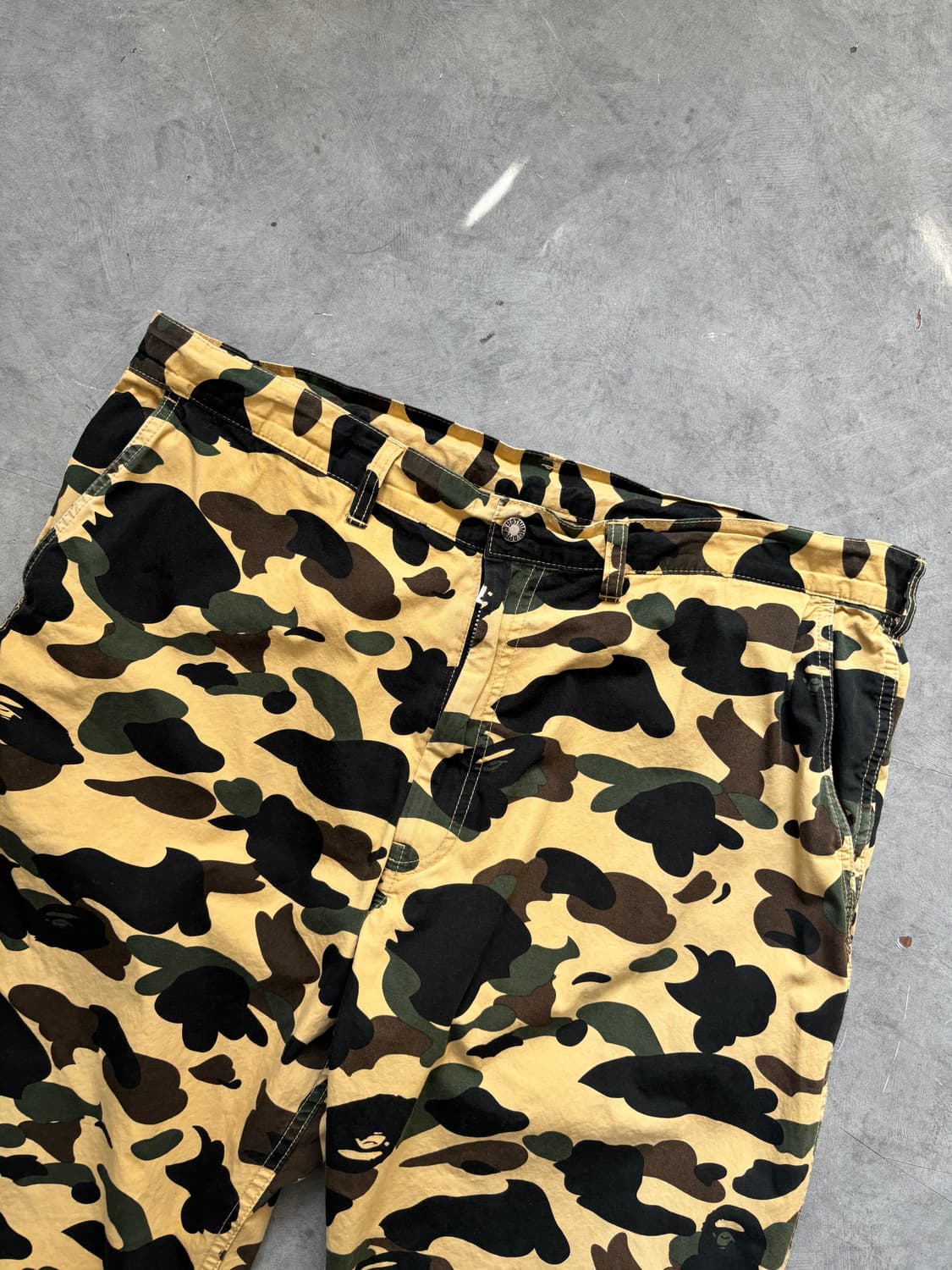Bape 베이프 황계 카모 와이드 핏 조거 팬츠 상품이미지3