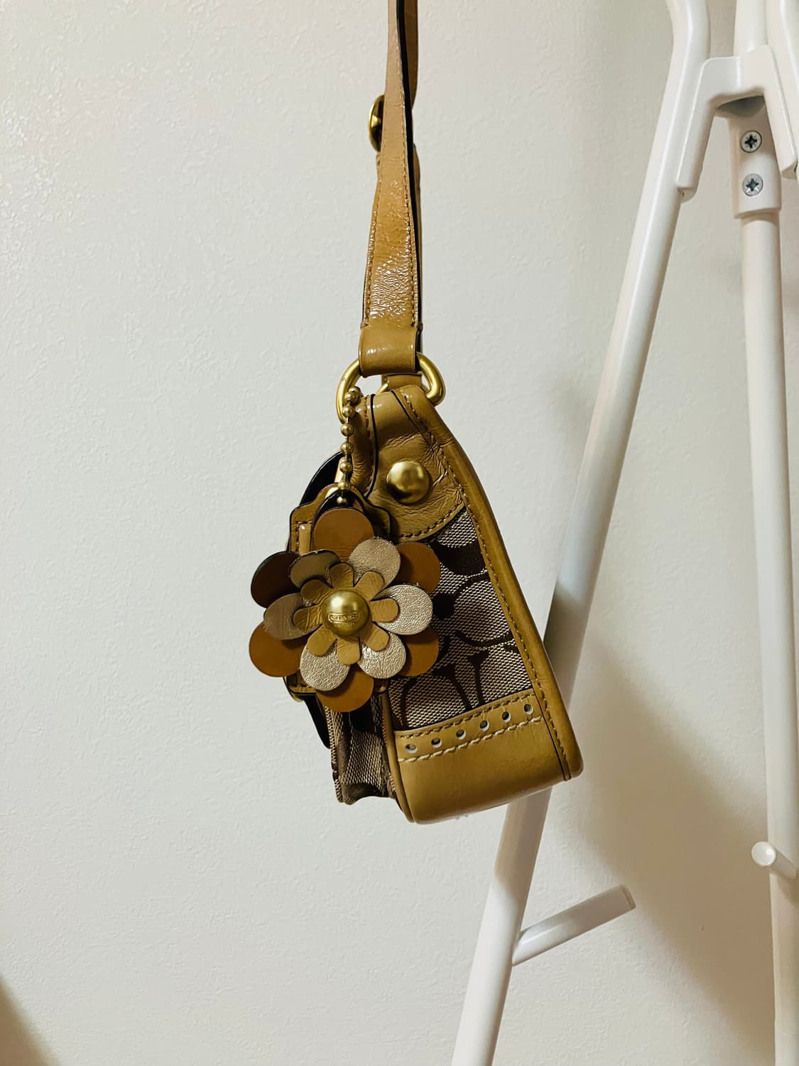 코치 미니 크로스백 시그니처 크로스백 숄더백 y2k가방 상품이미지3