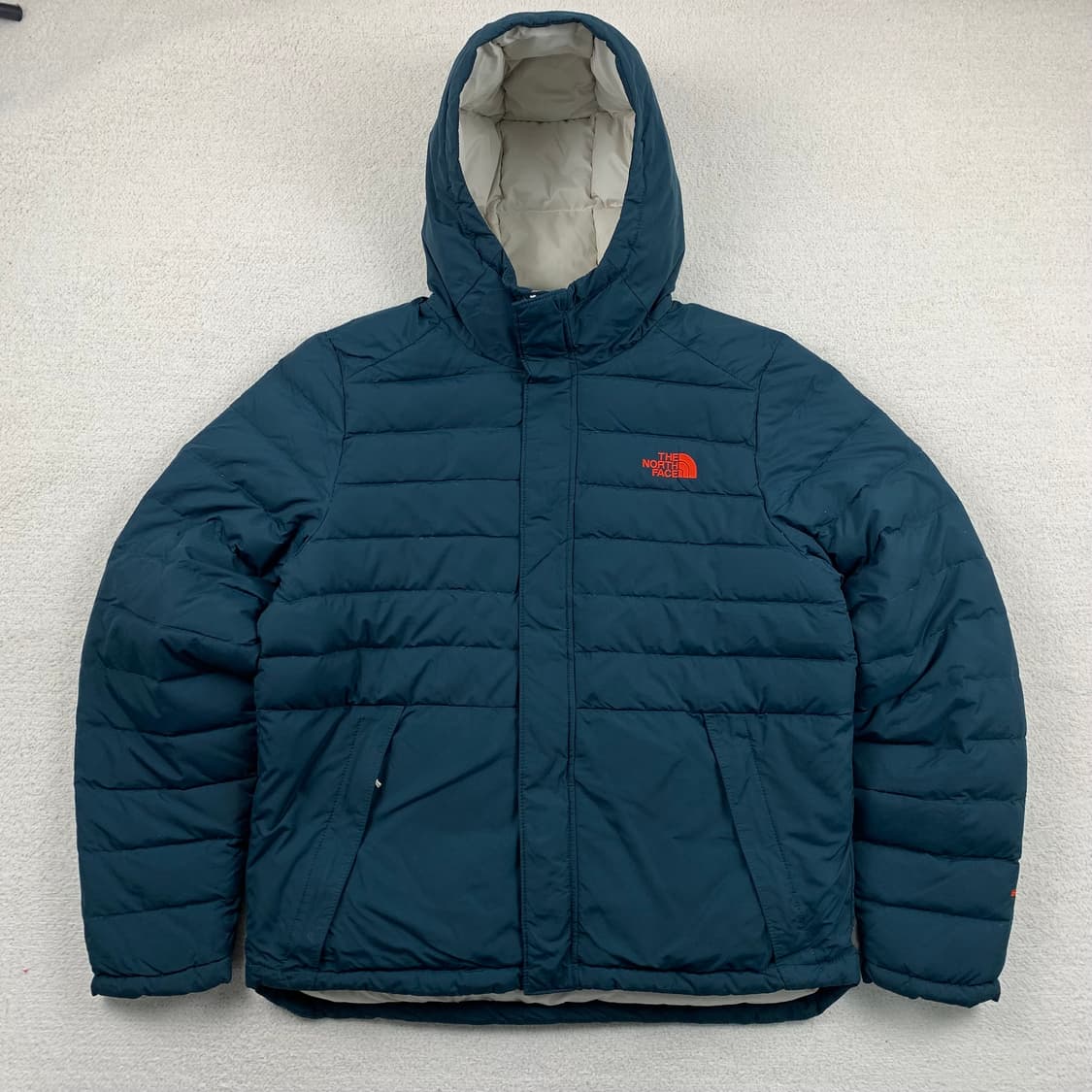 노스페이스 자수로고 550필 구스다운 패딩 상품이미지1