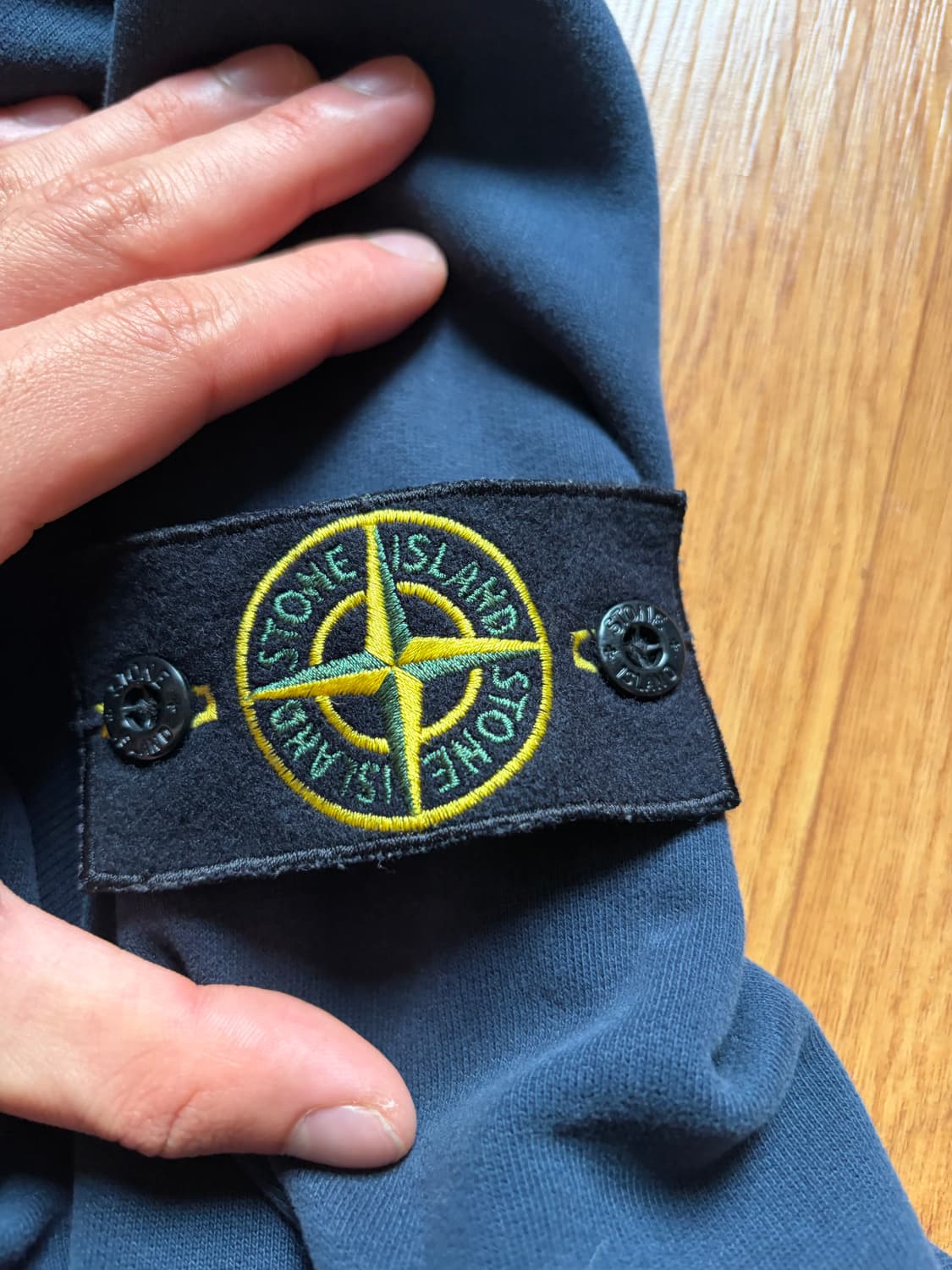 스톤아일랜드 20FW 네이비 맨투맨 S 상품이미지2