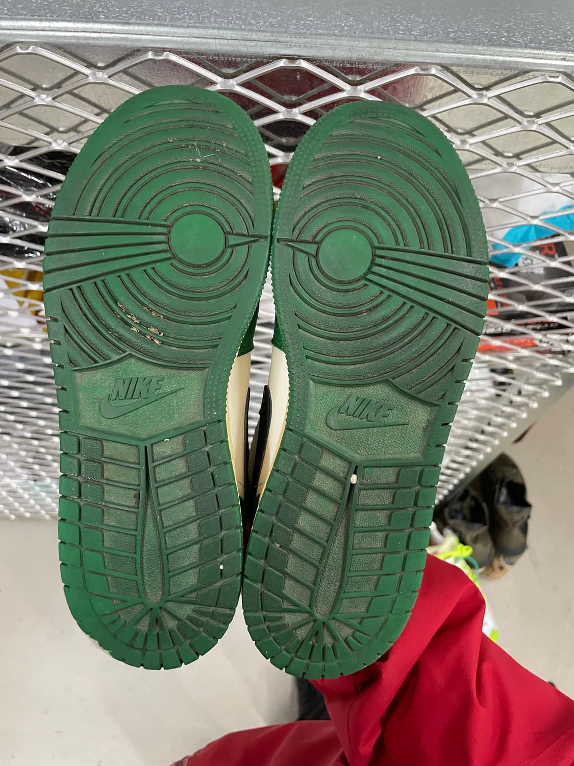 나이키 조던1 미드SE 파인그린 240 상품이미지6