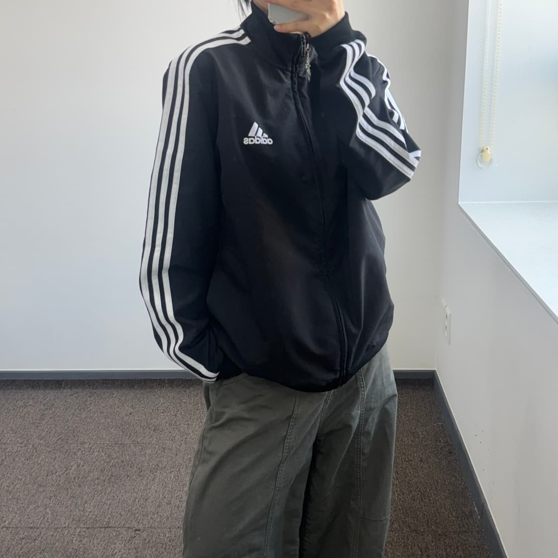 Adidas 아디다스 삼각로고 블랙 바람막이 상품이미지2