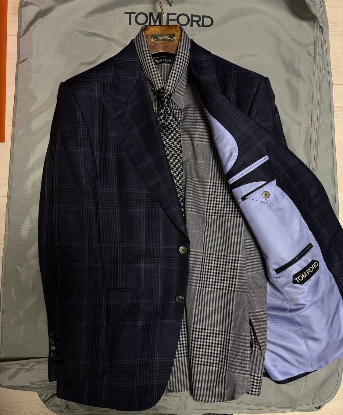 (명작,강추👍)톰포드 프린스웨일 체크 네이비 윈저 수트 상품이미지2