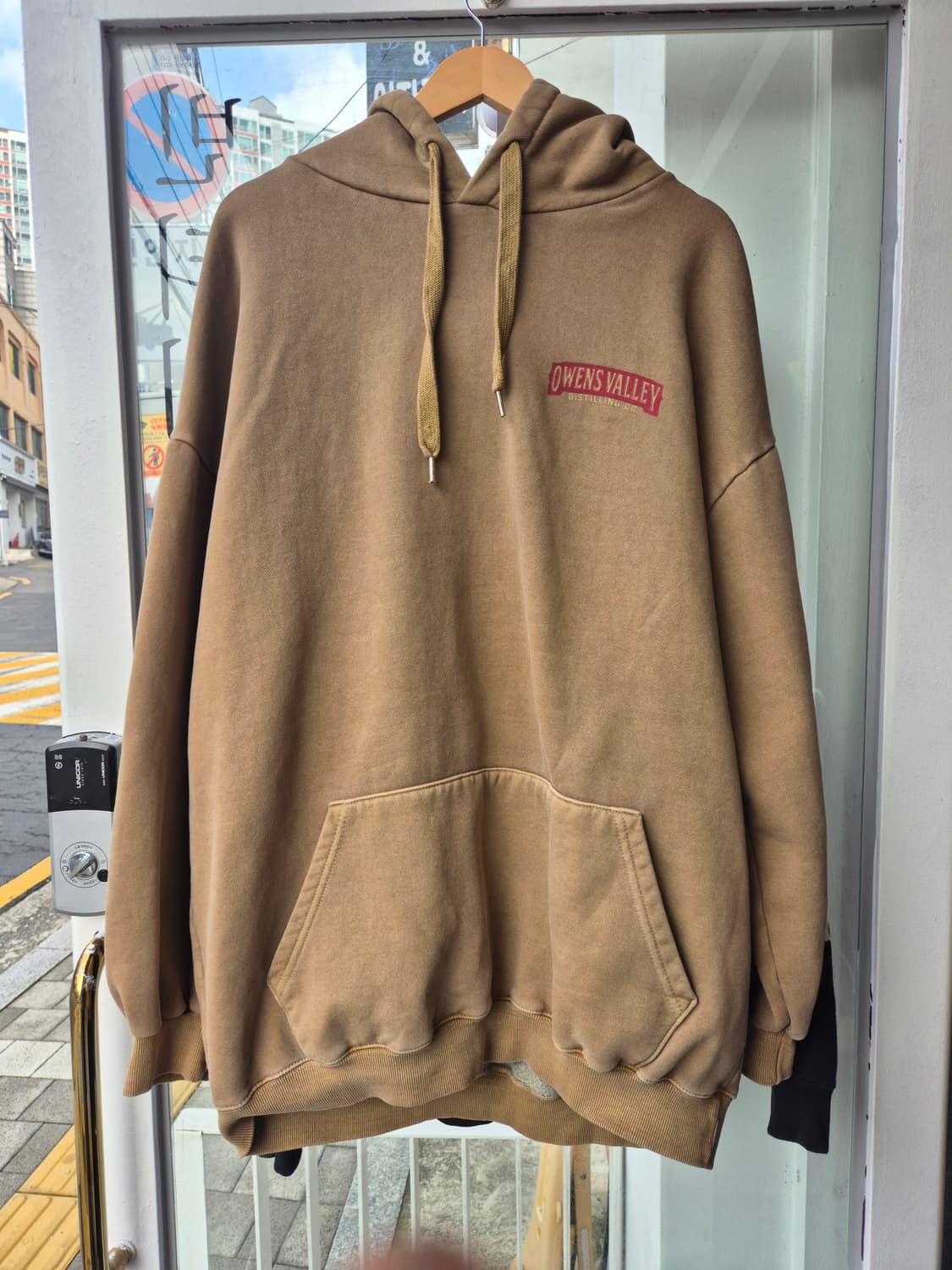 Owens Valley Distilling Co. 후드티입니다 상품이미지1