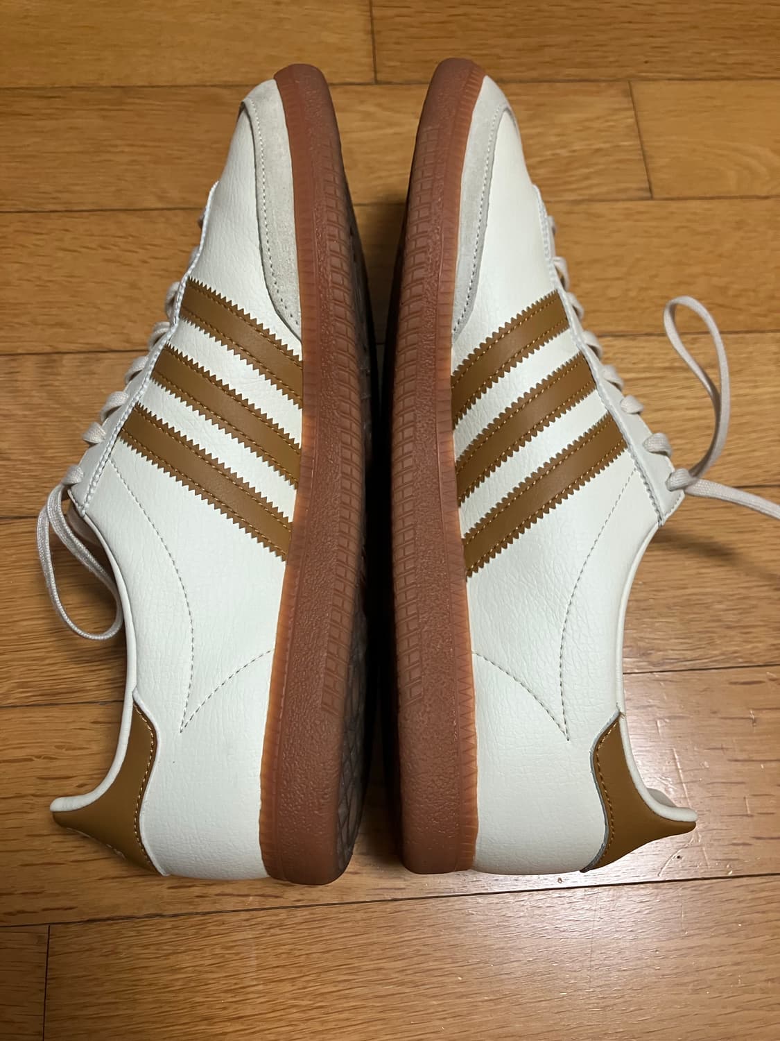 아디다스 시티 시리즈 트리에스테 크림 화이트 275 상품이미지5