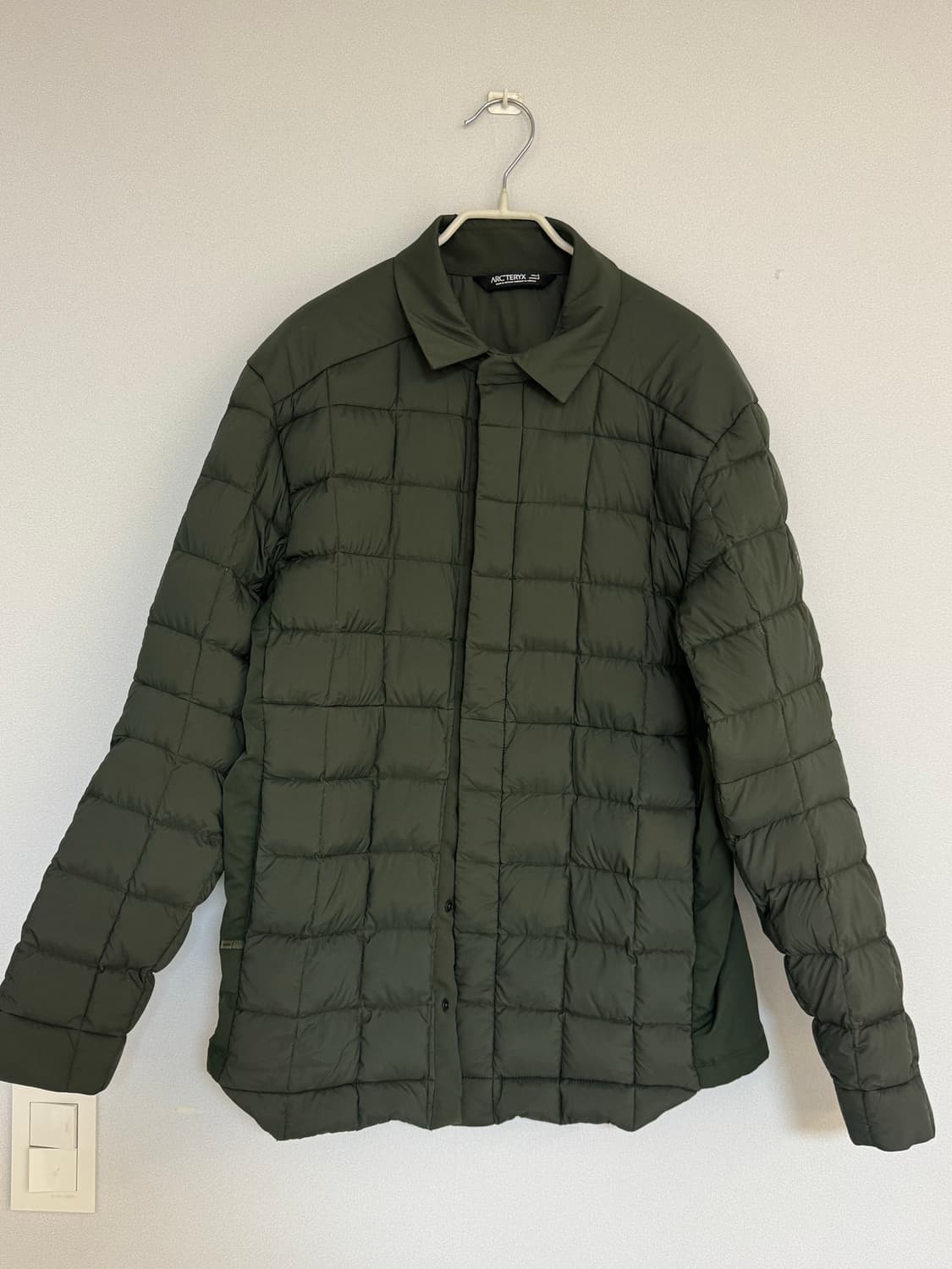 아크테릭스 퀄팅 다운 자켓 상품이미지1